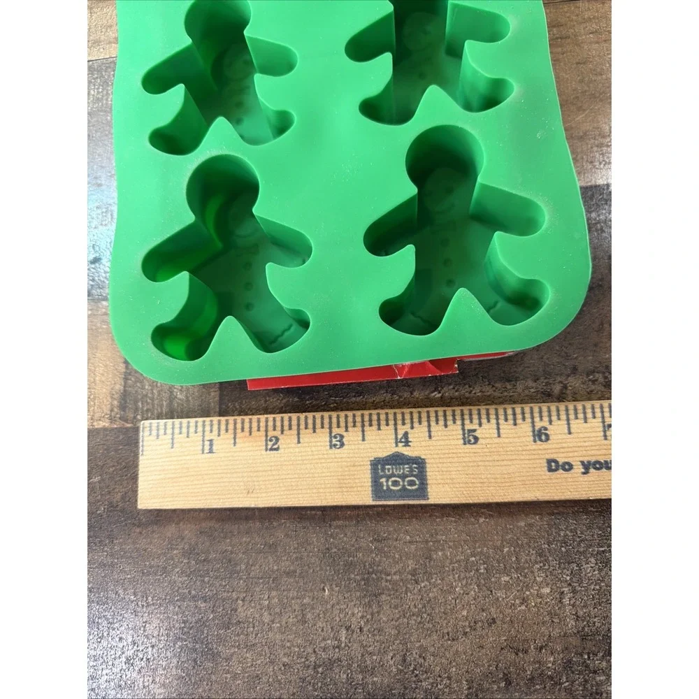 Green Silicone Gingerbread Man Baking Mold Cake Brownies Candy Holiday Bakeware